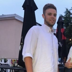 Meet your Posher, Adam